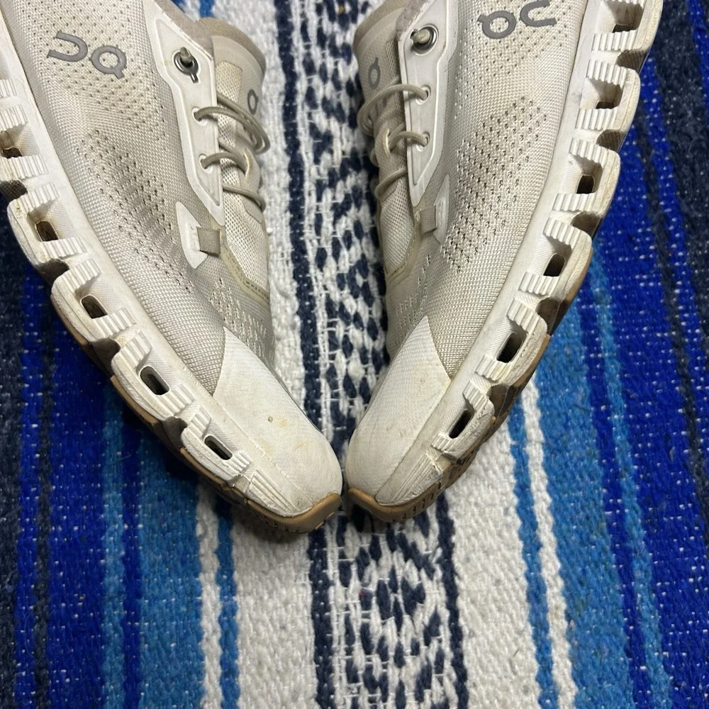 On Cloud 5 Coast Men Size US 8.5 White Running Athletic Sneakers